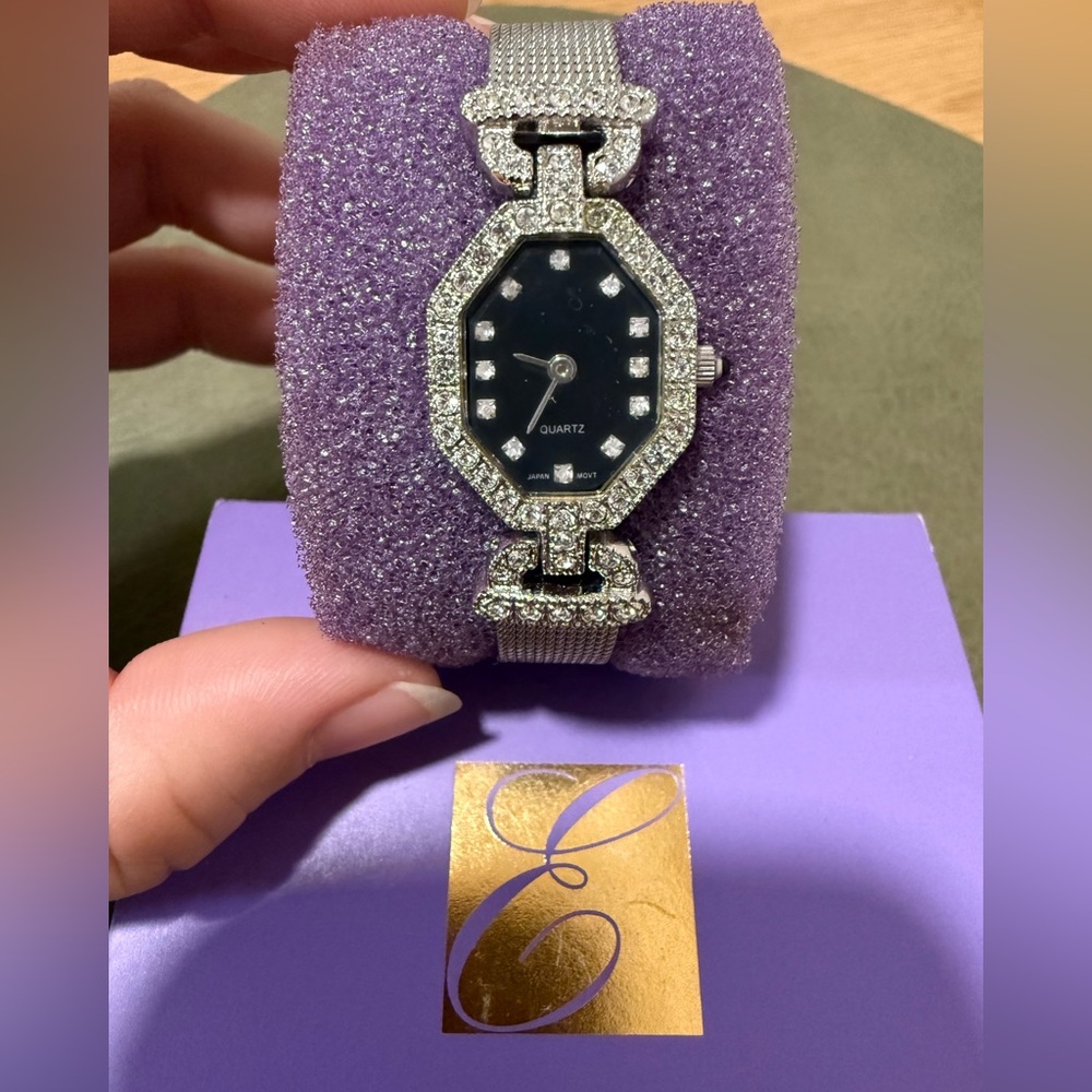Vintage Avon 1996 Elizabeth Taylor Midnight Romance Watch Silver Tone Mesh